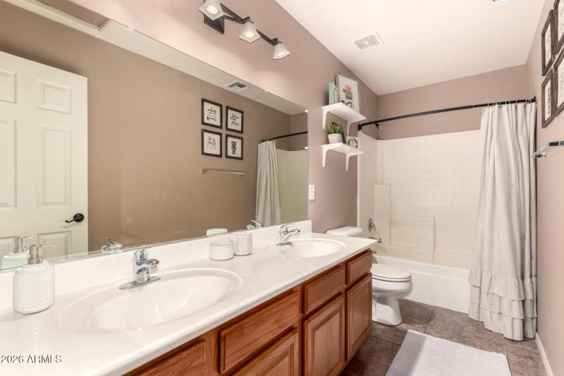 41 - Meadowbrook 12346