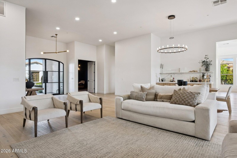 9-web-or-mls-11479-n-87th-pl