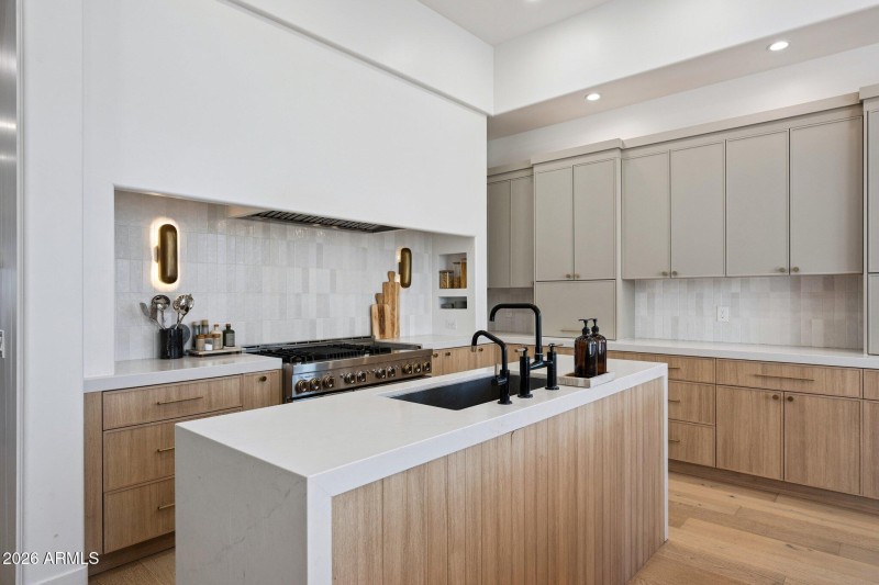 22-web-or-mls-11479-n-87th-pl