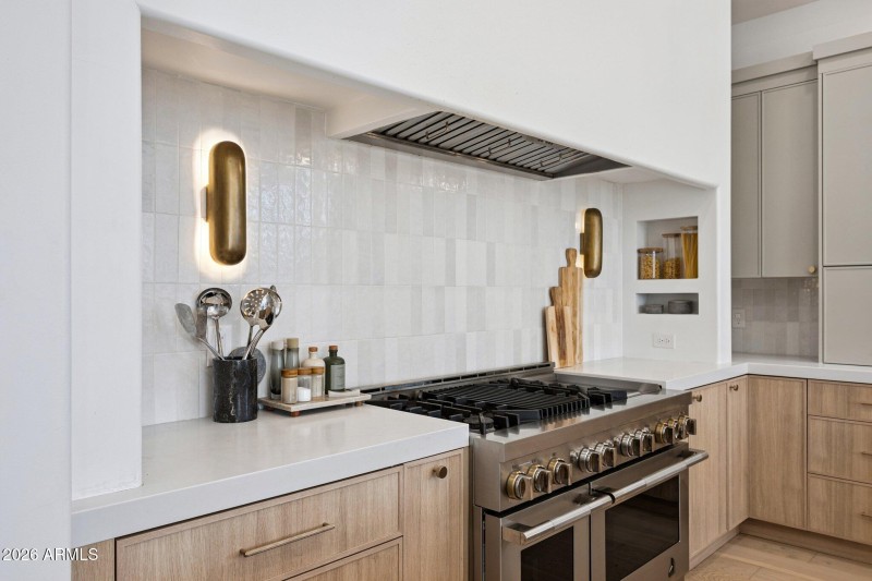 23-web-or-mls-11479-n-87th-pl