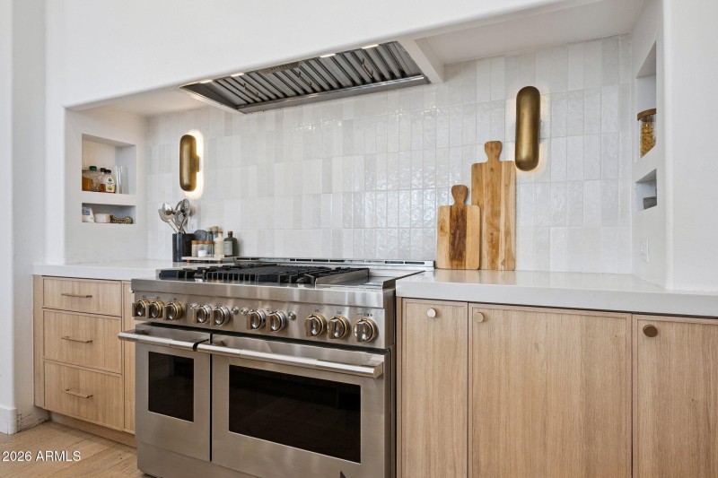 25-web-or-mls-11479-n-87th-pl