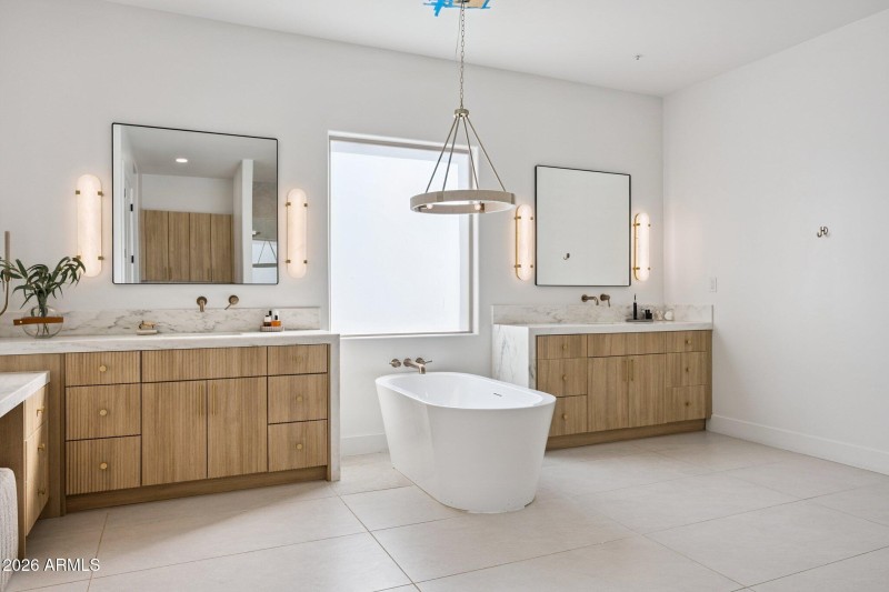 33-web-or-mls-11479-n-87th-pl