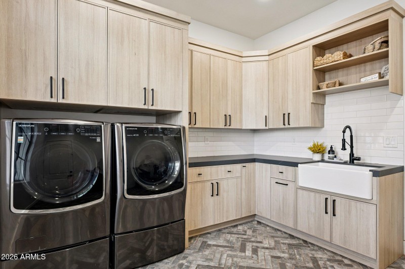 50-web-or-mls-11479-n-87th-pl