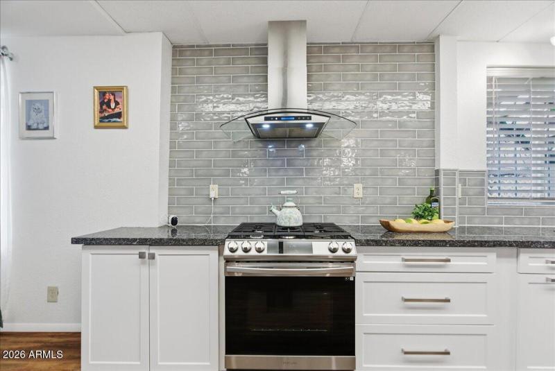 Plenty of storage & counter space