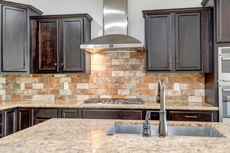 TILE BACKSPLASH