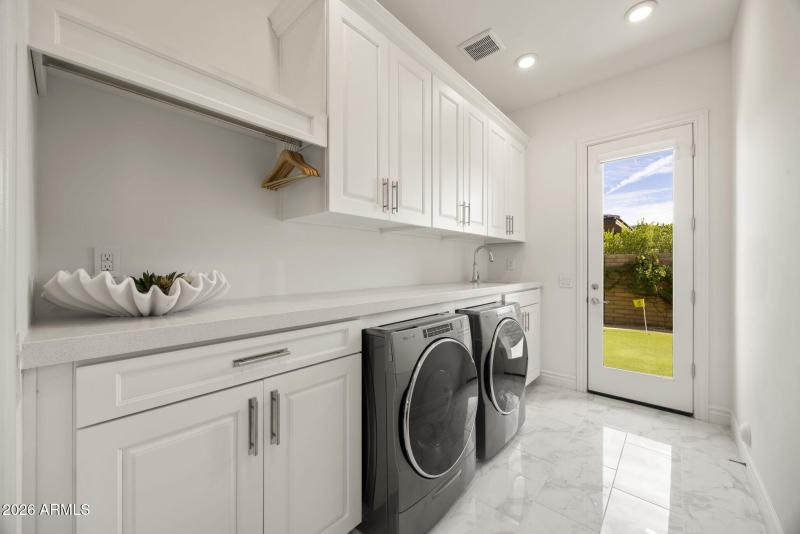 44-web-or-mls-13917-n-prospect-trl