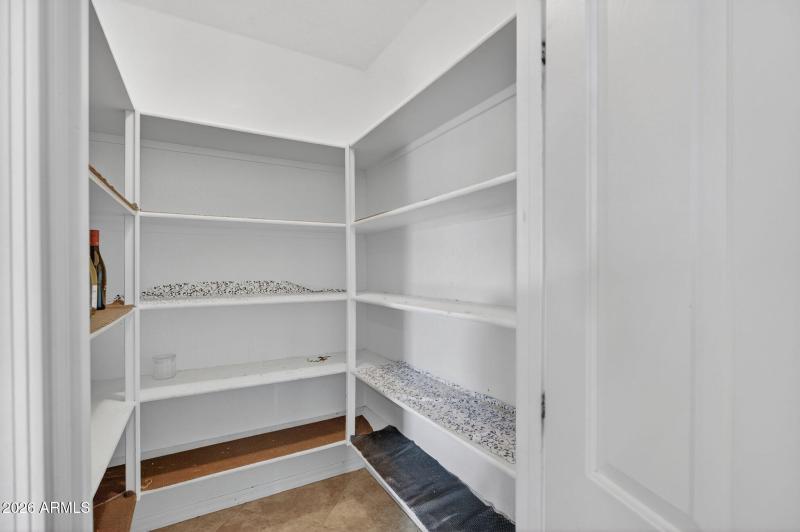 18-web-or-mls-Ravenswood_18