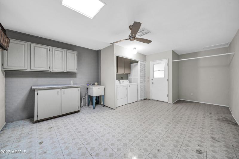 9422 W Manzanita Dr-17