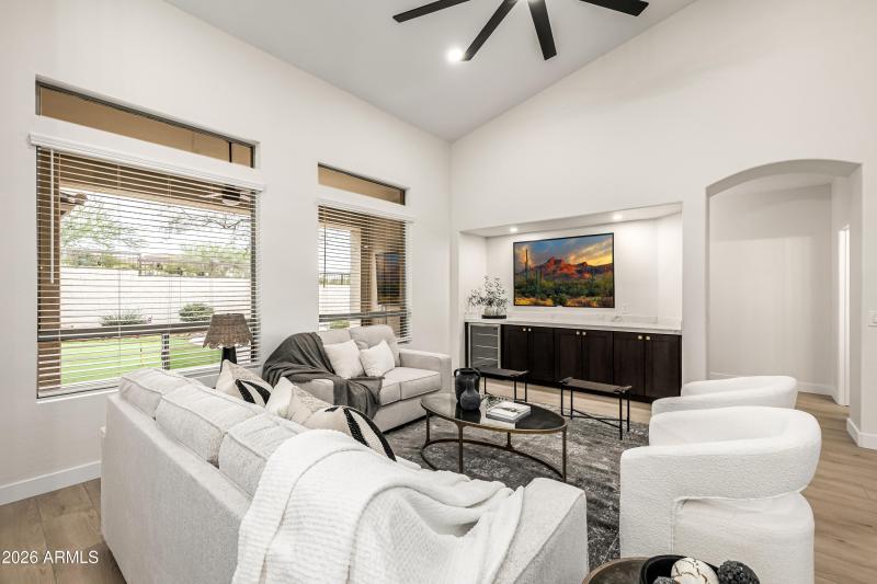 3835 N Stone Point Circle