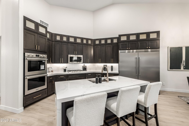 3835 N Stone Point Circle