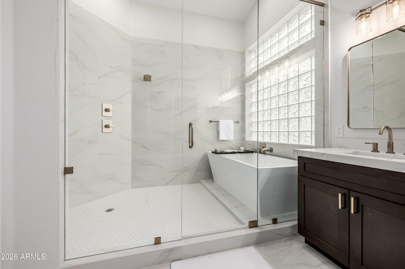 3835 N Stone Point Circle