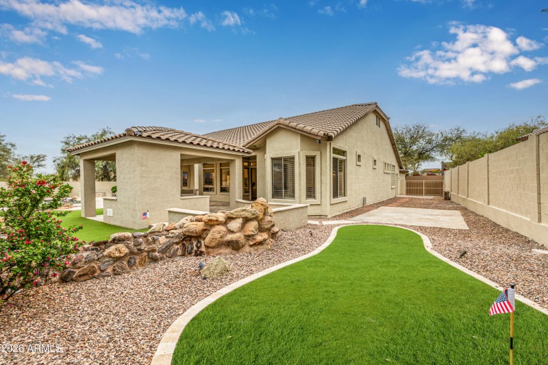 3835 N Stone Point Circle