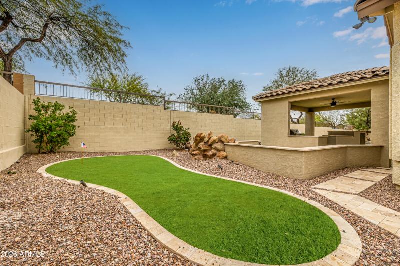 3835 N Stone Point Circle