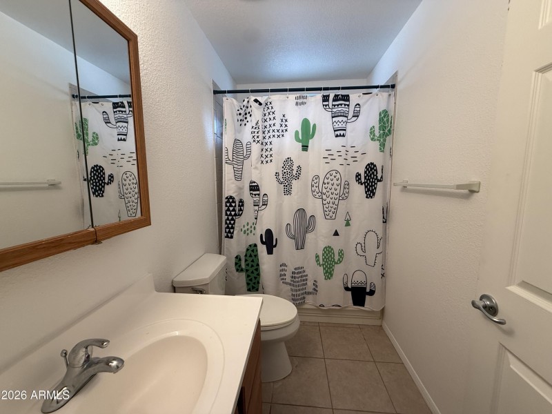 2nd Bathroom_2275