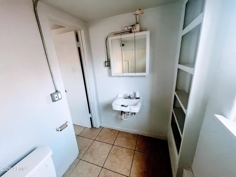 Media 23-64F1C787-6780-4E00-B2C2-1128900