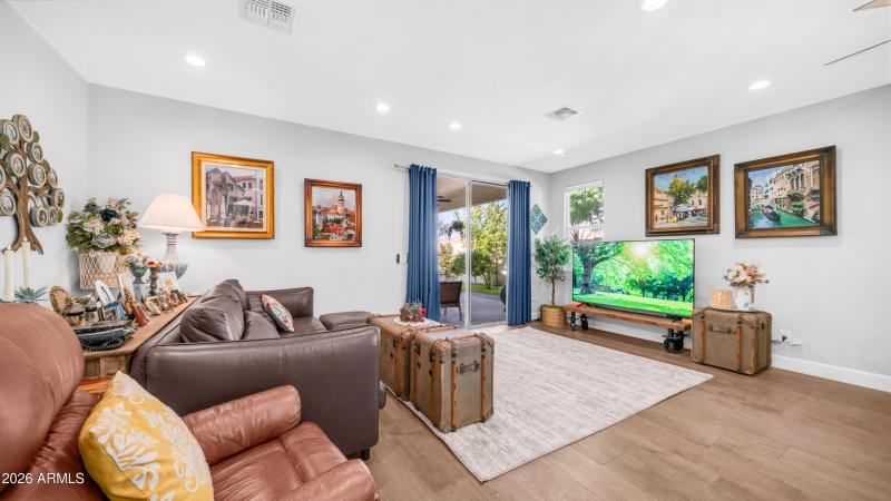 25084 N 68th Ave (25)