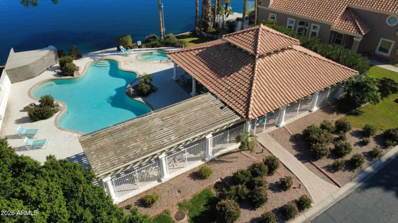 Gorgeous lakeside comm. pool/spa/ramada