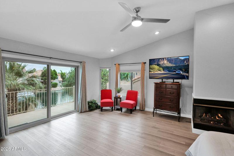 Primary Bedroom w Patio Doors to Balcony
