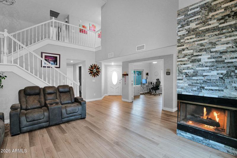 Large Open LR w Fireplace and office