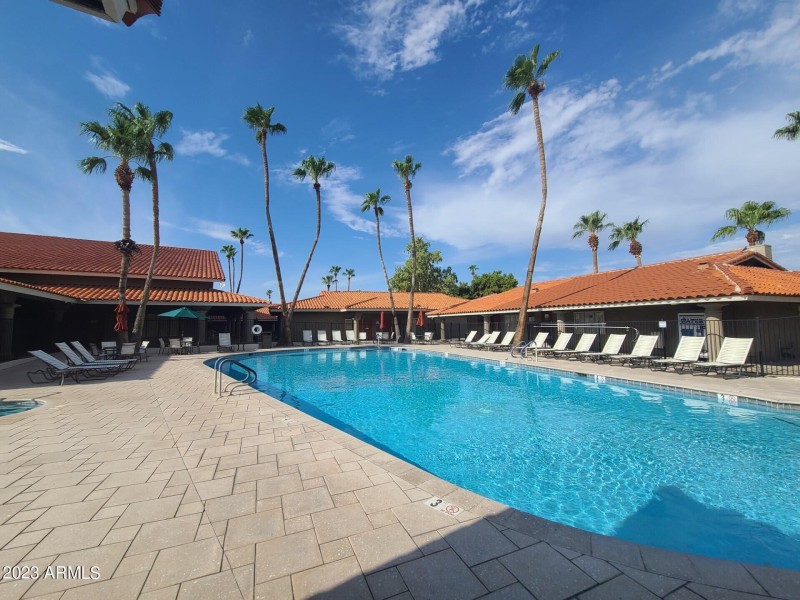 Viewpoint Main Pool 1