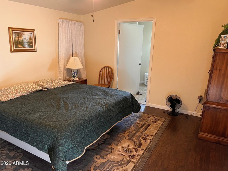 25. Huge Master bedroom