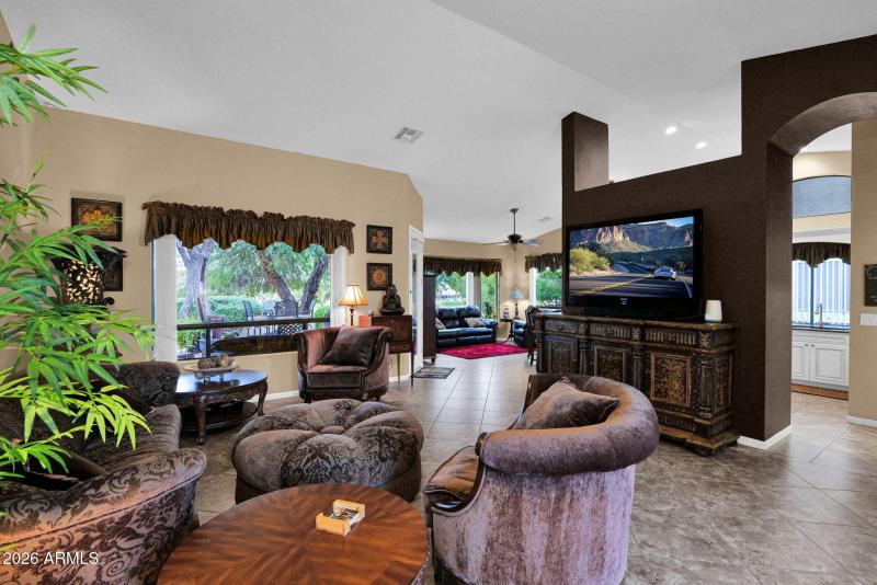 5534 Feather Bush - 05Living Room