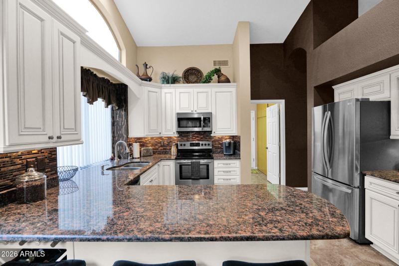 5534 Feather Bush - 09Kitchen