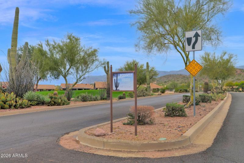 5534 Feather Bush - 41Community Entry