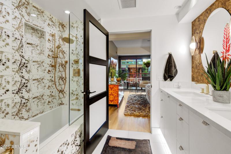 016_Primary Bathroom