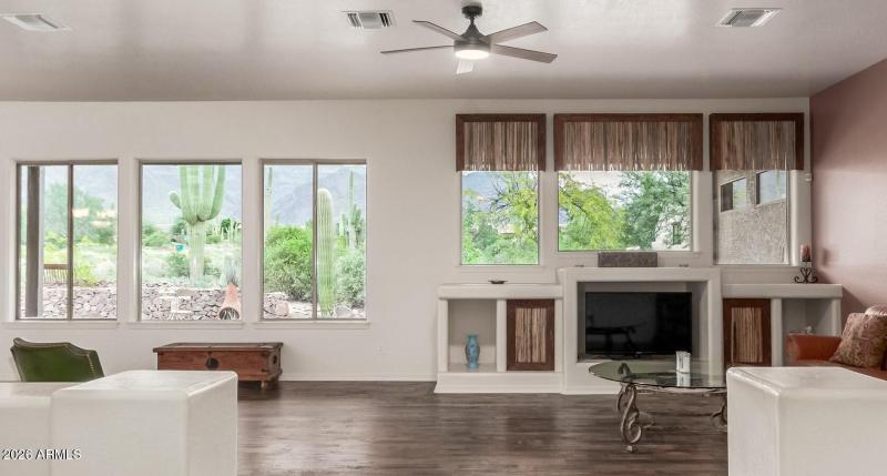 cropped living room (1)