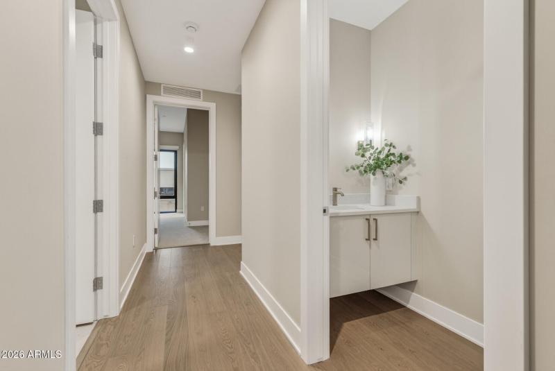 41_19355_N_73rd_Way41_mls