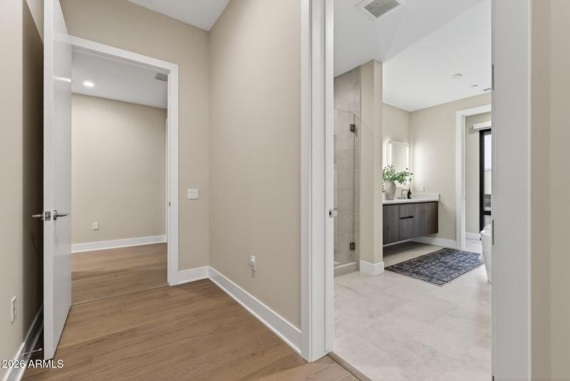 53_19355_N_73rd_Way53_mls