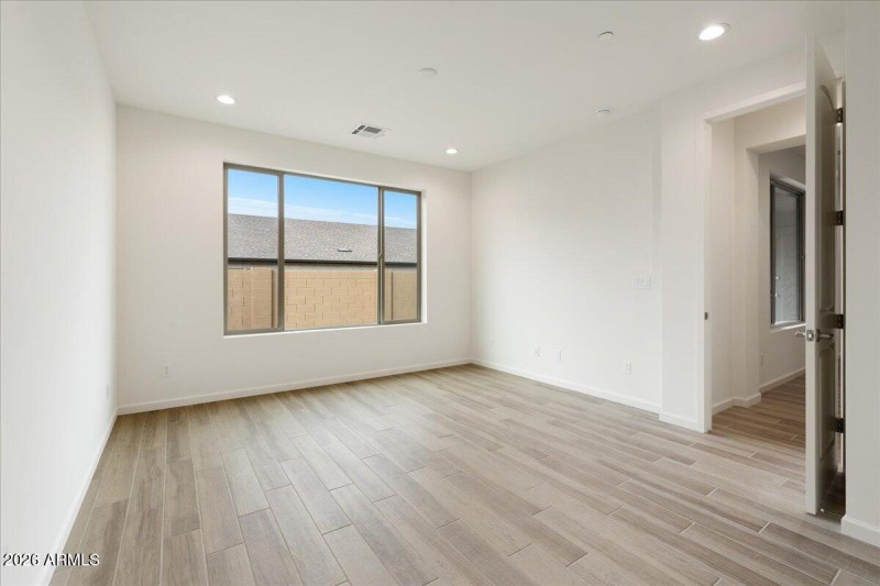 01-832 Eugene Primary Bedroom