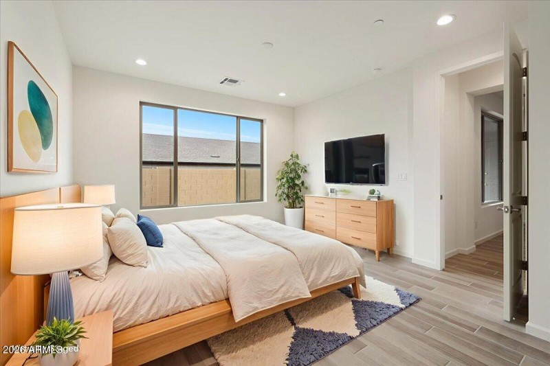 02-832 Eugene Primary Bedroom Virtually