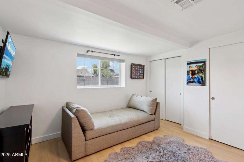 18-print-E Latham St-S1507-019