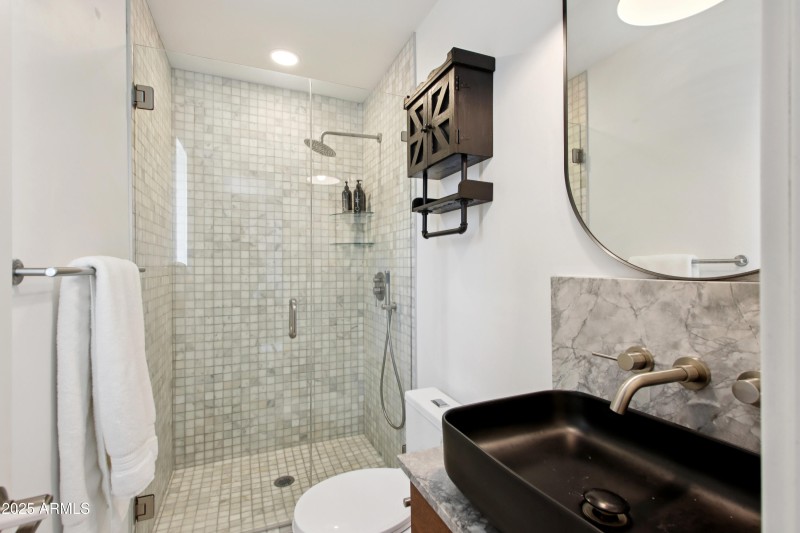 22-print-E Latham St-S1507-023