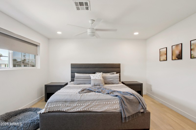 24-print-E Latham St-S1507-025