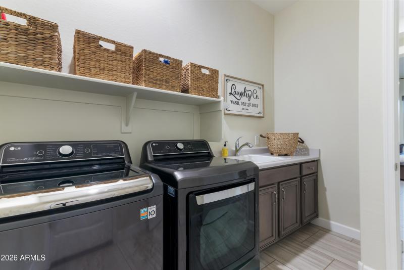 LARGE Laundry Room