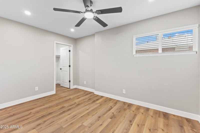 724 W Missouri Ave-18