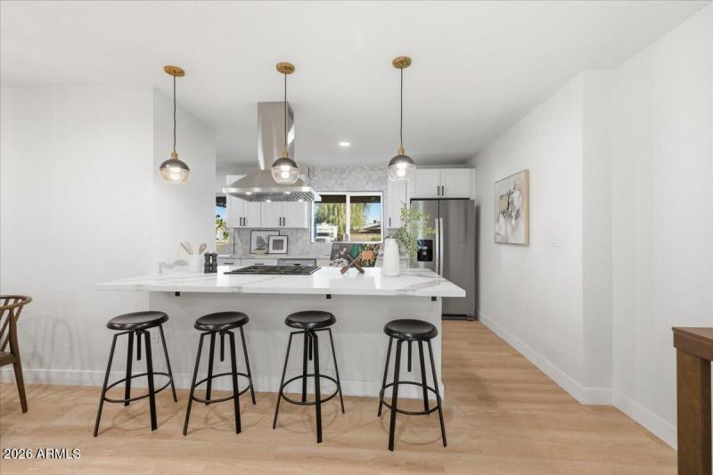 09-4210_N_18th_Ave_9