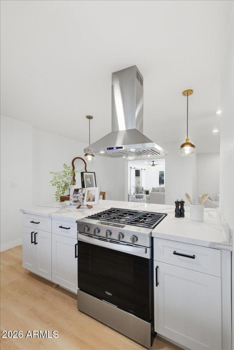 16-4210_N_18th_Ave_16