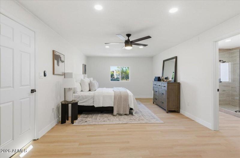 29-4210_N_18th_Ave_29