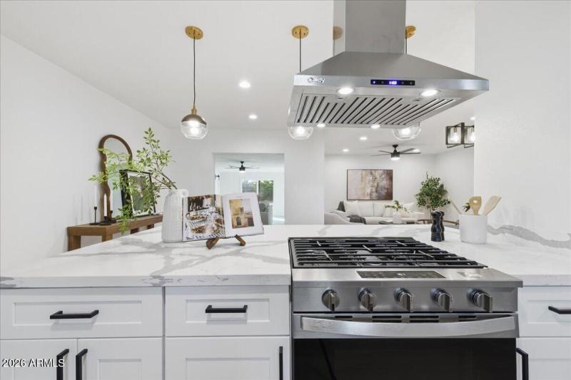 41-4210_N_18th_Ave_41