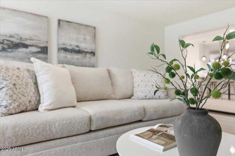 47-4210_N_18th_Ave_47