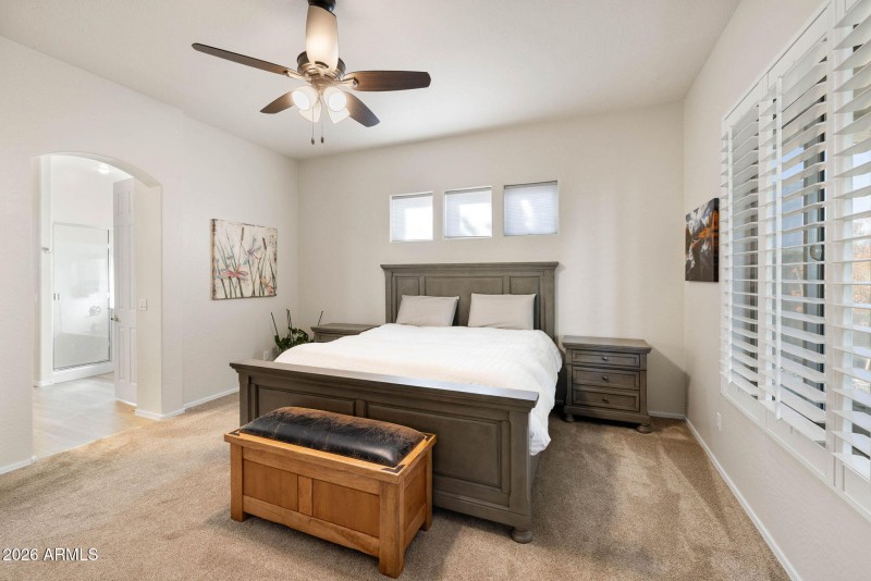 16-Primary Bedroom (2)