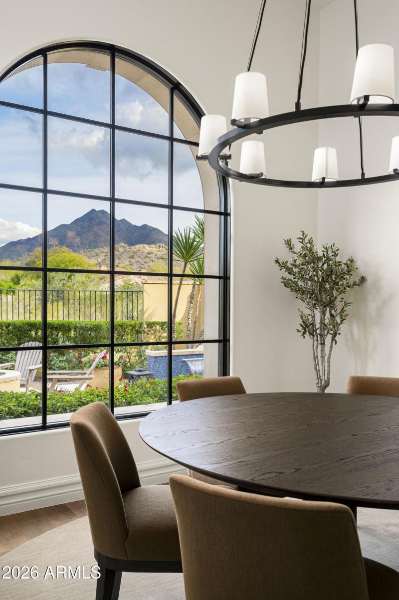 Breakfast nook views