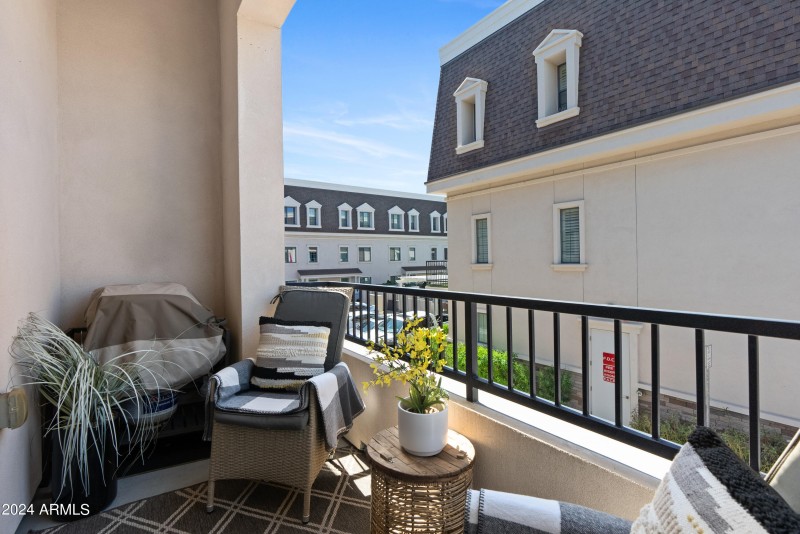 Rear patio off kitchen