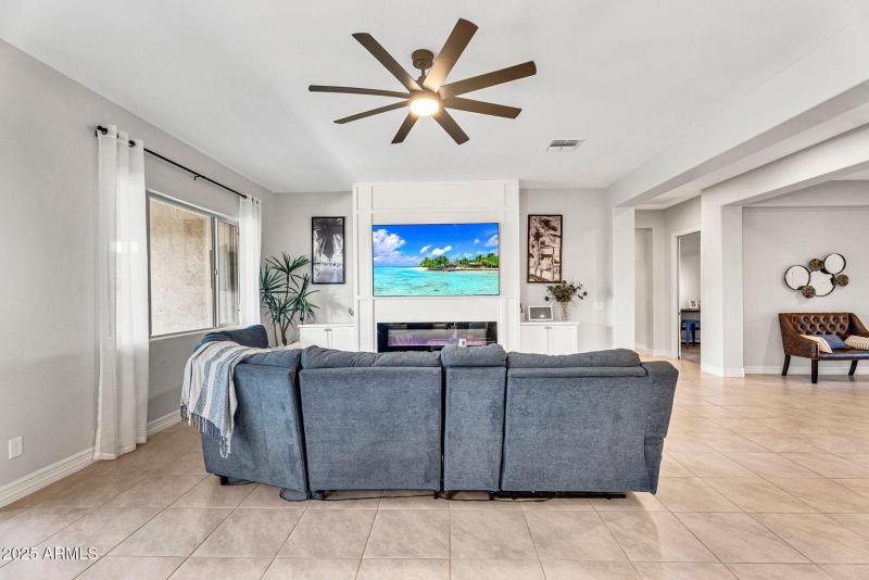 ACCENT WALL WITH BUILT-IN FIREPLACE