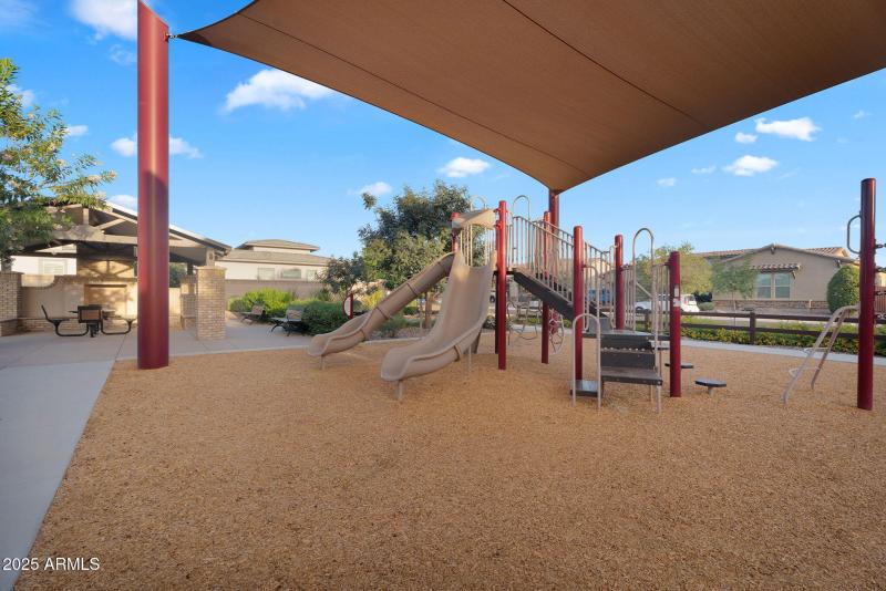 115-web-or-mls-CostaNeighborhood-04