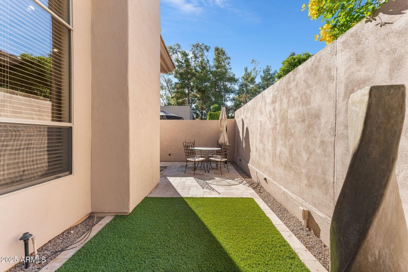 7266 E Del Acero Dr | Gainey Ranch